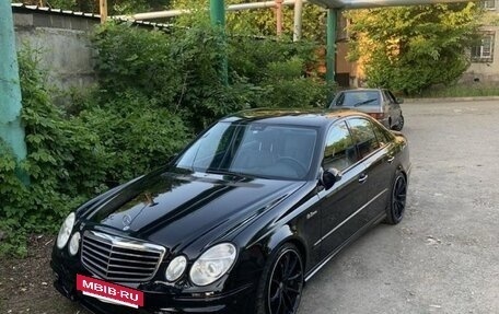 Mercedes-Benz E-Класс, 2004 год, 1 350 000 рублей, 2 фотография