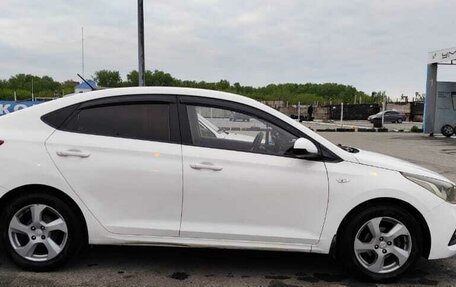 Hyundai Solaris II рестайлинг, 2018 год, 785 000 рублей, 6 фотография