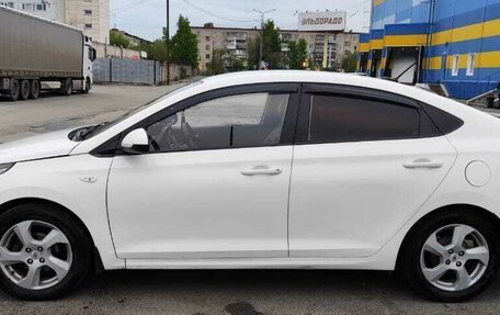 Hyundai Solaris II рестайлинг, 2018 год, 785 000 рублей, 2 фотография