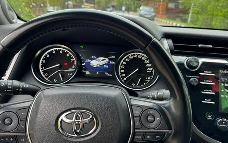 Toyota Camry, 2019 год, 3 300 000 рублей, 12 фотография