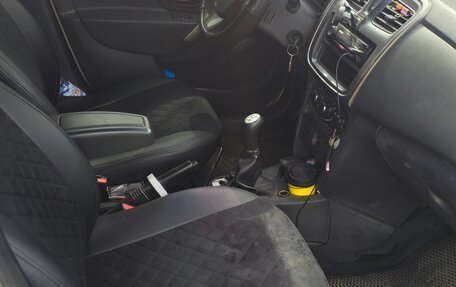 Renault Logan II, 2014 год, 400 000 рублей, 8 фотография