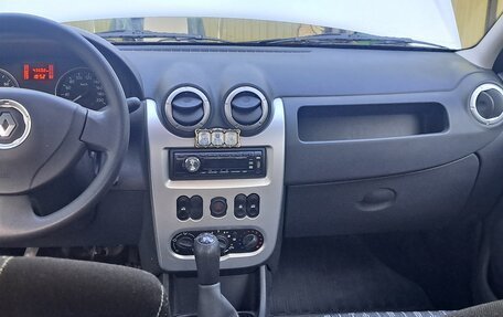 Renault Logan I, 2013 год, 700 000 рублей, 15 фотография