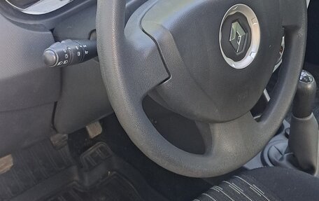 Renault Logan I, 2013 год, 700 000 рублей, 7 фотография