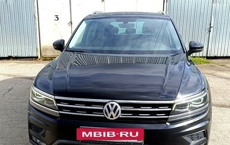 Volkswagen Tiguan II, 2018 год, 3 400 000 рублей, 5 фотография
