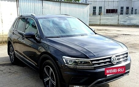 Volkswagen Tiguan II, 2018 год, 3 400 000 рублей, 6 фотография