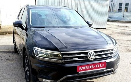 Volkswagen Tiguan II, 2018 год, 3 400 000 рублей, 8 фотография