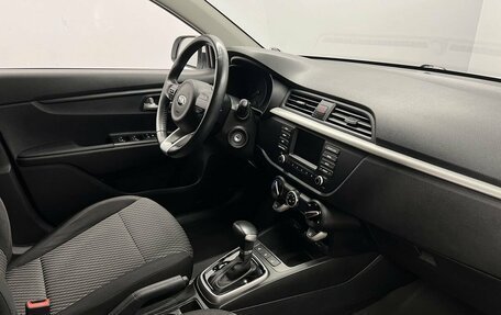 KIA Rio IV, 2018 год, 1 365 000 рублей, 10 фотография