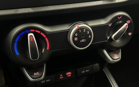 KIA Rio IV, 2018 год, 1 365 000 рублей, 14 фотография