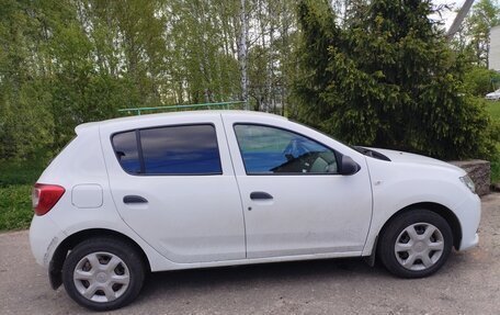 Renault Sandero II рестайлинг, 2014 год, 620 000 рублей, 2 фотография