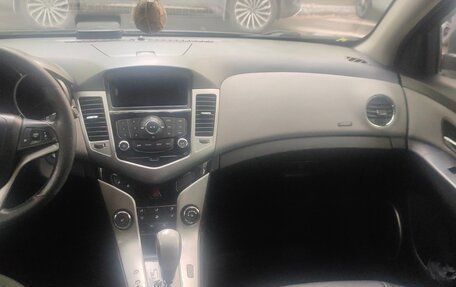 Chevrolet Cruze II, 2012 год, 550 000 рублей, 6 фотография