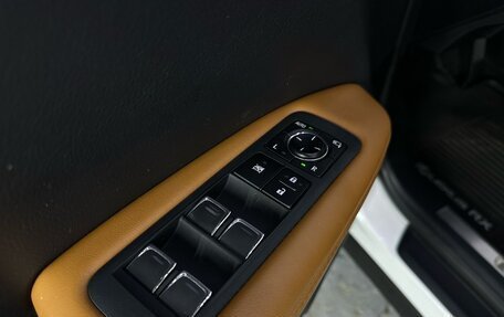 Lexus RX IV рестайлинг, 2020 год, 5 700 000 рублей, 7 фотография