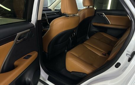 Lexus RX IV рестайлинг, 2020 год, 5 700 000 рублей, 8 фотография