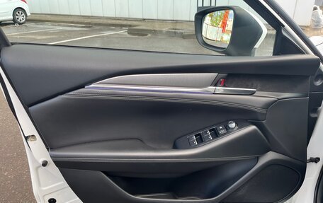Mazda 6, 2019 год, 2 600 000 рублей, 15 фотография