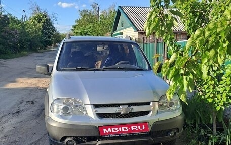 Chevrolet Niva I рестайлинг, 2013 год, 680 000 рублей, 2 фотография