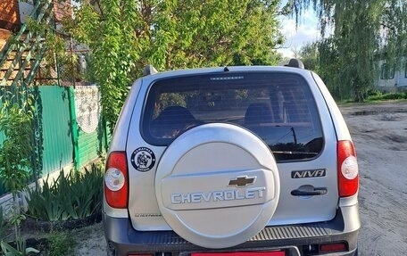 Chevrolet Niva I рестайлинг, 2013 год, 680 000 рублей, 3 фотография