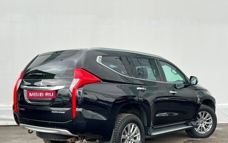 Mitsubishi Pajero Sport III рестайлинг, 2018 год, 2 267 500 рублей, 2 фотография
