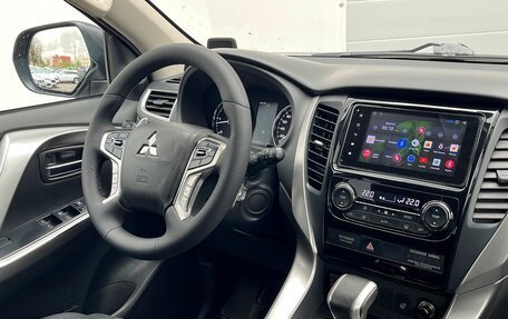 Mitsubishi Pajero Sport III рестайлинг, 2018 год, 2 267 500 рублей, 17 фотография