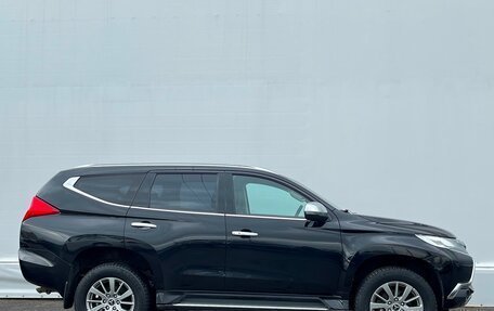 Mitsubishi Pajero Sport III рестайлинг, 2018 год, 2 267 500 рублей, 13 фотография