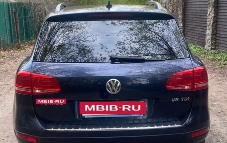 Volkswagen Touareg III, 2011 год, 1 990 000 рублей, 5 фотография