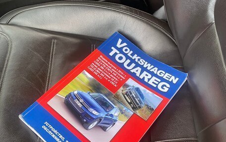 Volkswagen Touareg III, 2011 год, 1 990 000 рублей, 13 фотография