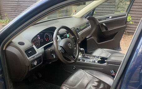 Volkswagen Touareg III, 2011 год, 1 990 000 рублей, 12 фотография