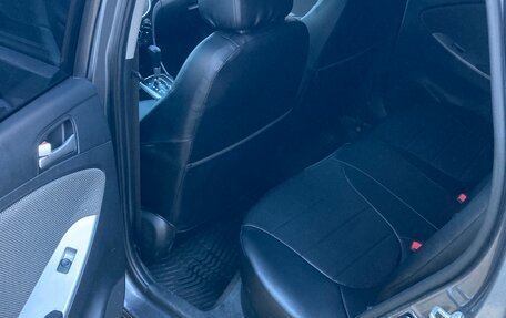 Hyundai Solaris II рестайлинг, 2013 год, 1 200 000 рублей, 7 фотография
