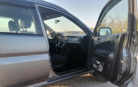 Honda HR-V I, 2004 год, 690 000 рублей, 13 фотография
