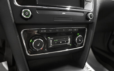Skoda Superb III рестайлинг, 2013 год, 1 095 000 рублей, 19 фотография