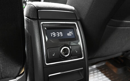 Skoda Superb III рестайлинг, 2013 год, 1 095 000 рублей, 20 фотография