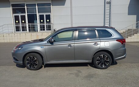 Mitsubishi Outlander III рестайлинг 3, 2015 год, 1 900 000 рублей, 18 фотография