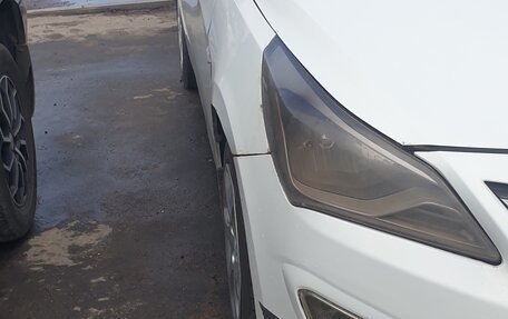 Hyundai Solaris II рестайлинг, 2015 год, 550 000 рублей, 3 фотография