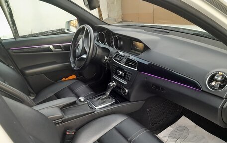 Mercedes-Benz C-Класс, 2011 год, 1 400 000 рублей, 5 фотография