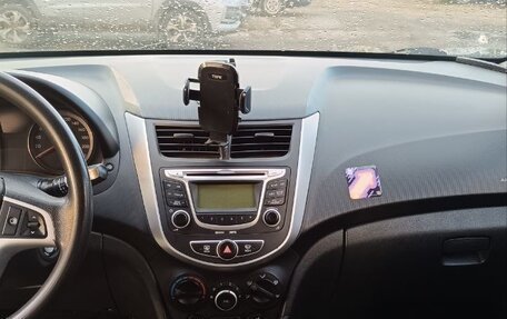 Hyundai Solaris II рестайлинг, 2012 год, 950 000 рублей, 4 фотография