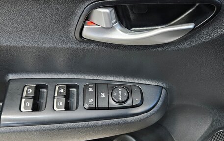 KIA Rio IV, 2022 год, 1 545 000 рублей, 18 фотография