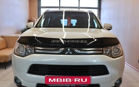 Mitsubishi Outlander III рестайлинг 3, 2014 год, 1 370 000 рублей, 3 фотография