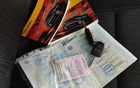 Opel Astra J, 2013 год, 1 000 000 рублей, 18 фотография