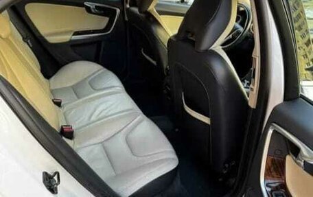 Volvo S60 III, 2011 год, 980 000 рублей, 3 фотография
