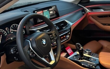 BMW 5 серия, 2018 год, 3 590 000 рублей, 12 фотография