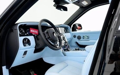 Rolls-Royce Cullinan, 2024 год, 128 970 000 рублей, 36 фотография