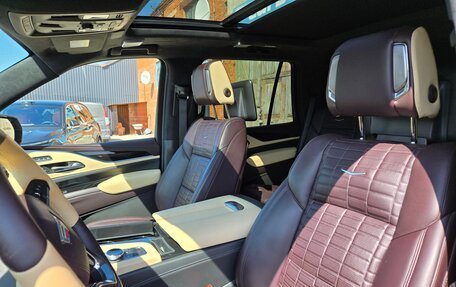 Cadillac Escalade V, 2022 год, 11 555 555 рублей, 19 фотография