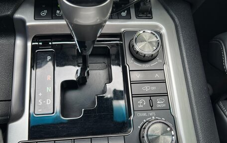 Toyota Land Cruiser 200, 2017 год, 7 500 000 рублей, 17 фотография