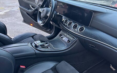 Mercedes-Benz E-Класс, 2017 год, 3 480 000 рублей, 17 фотография
