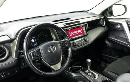 Toyota RAV4, 2016 год, 1 860 000 рублей, 11 фотография