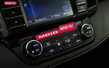 Toyota RAV4, 2016 год, 1 860 000 рублей, 17 фотография