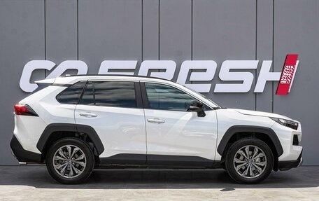 Toyota RAV4, 2023 год, 3 798 000 рублей, 5 фотография