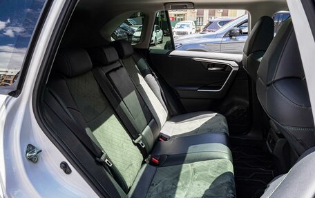 Toyota RAV4, 2023 год, 3 798 000 рублей, 7 фотография