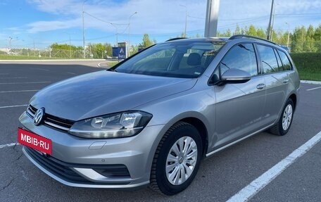 Volkswagen Golf VII, 2019 год, 1 450 000 рублей, 2 фотография