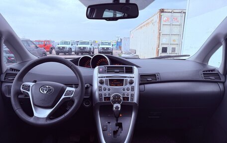 Toyota Verso I, 2011 год, 1 265 000 рублей, 9 фотография