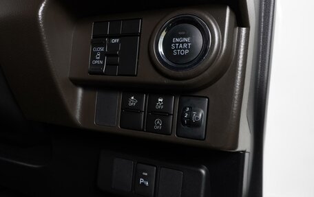 Toyota Roomy I, 2020 год, 1 329 000 рублей, 13 фотография
