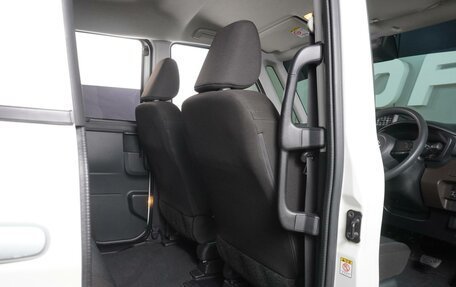 Toyota Roomy I, 2020 год, 1 329 000 рублей, 11 фотография